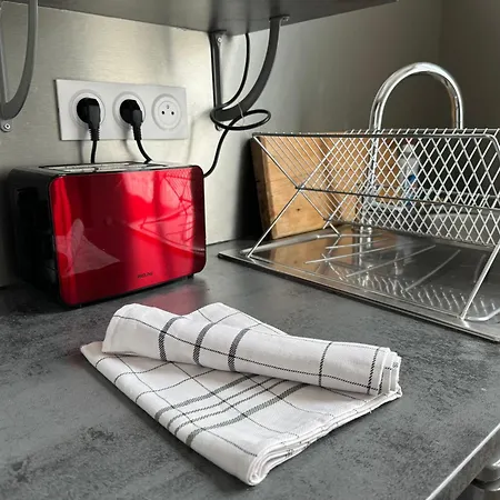 ღ Ourasi • Termes, Centre-ville & Parking * Ροσφόρ